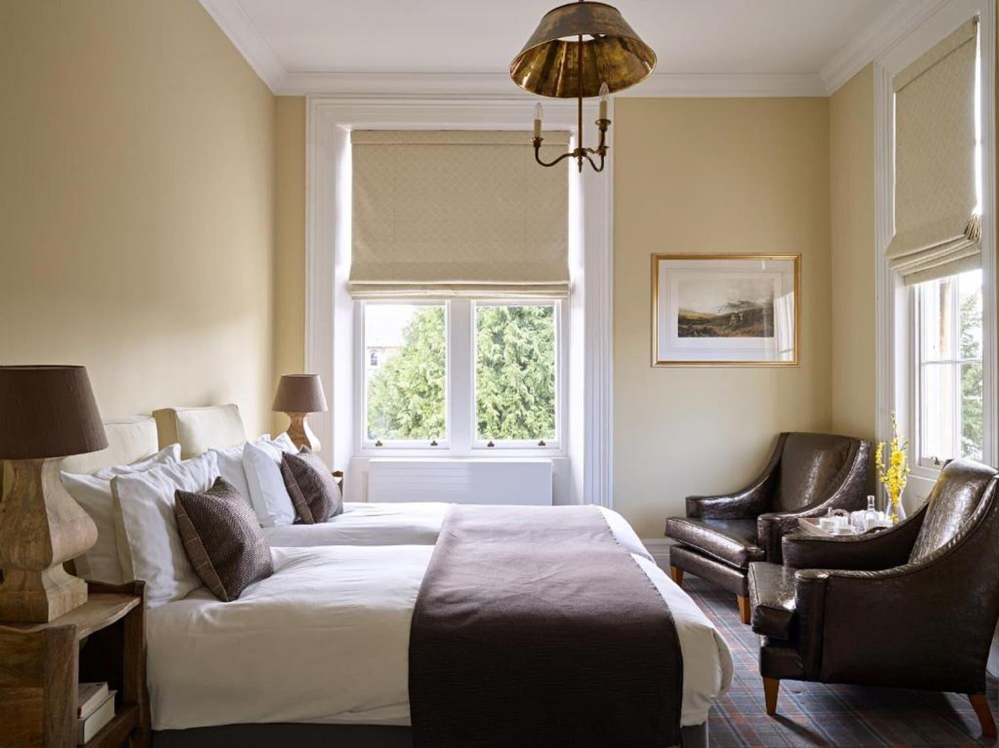 Cotswold Grange Bed & Breakfast Cheltenham Bagian luar foto A room at the hotel